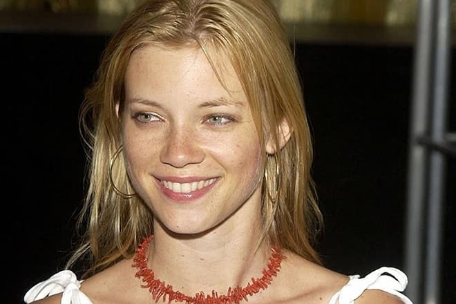 Smart amy pictures of Amy Smart