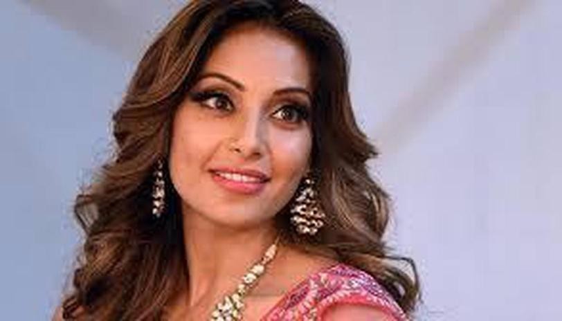 Bipasha Basu - Facts, Bio, Career, Net Worth | AidWiki