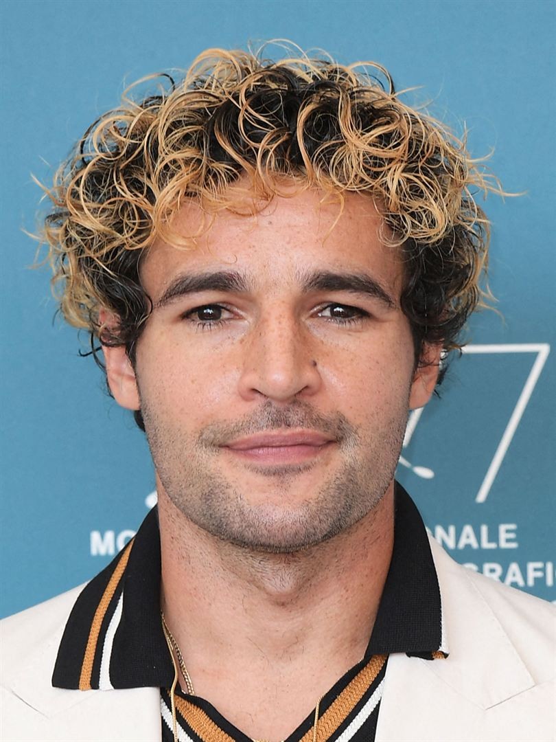 Christopher Abbott Facts, Bio, Career, Net Worth AidWiki