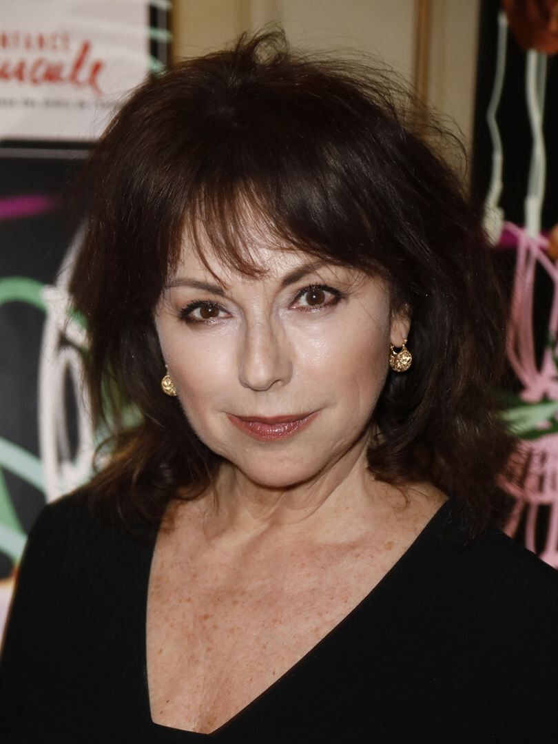 Julie Arnold-olivia98