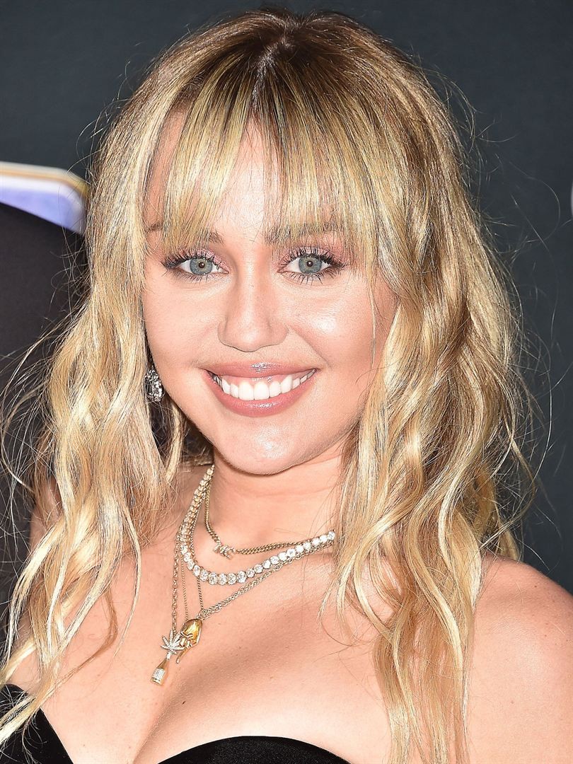 Miley Cyrus - Facts, Bio, Career, Net Worth | AidWiki