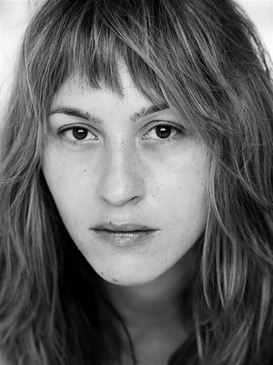 Sarah Adler-izzabelvalentine