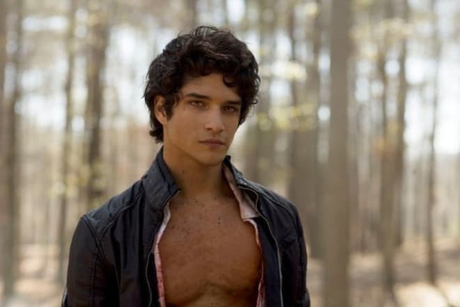 Tyler Garcia Posey - Facts, Bio, Career, Net Worth | AidWiki - How Old Was Tyler Posey In Season 1