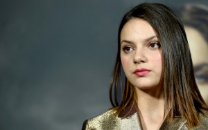 Dafne Keen mom