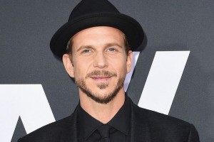 Gustaf Skarsgard