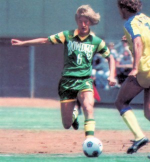 Mike Connell (soccer)